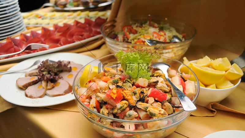 食品代加工一件代发：揭秘其背后的产业逻辑与优势