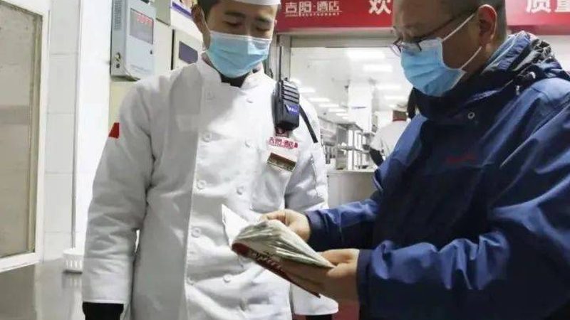 新手做食品批发加盟注意事项：揭秘行业潜规则与合规要点